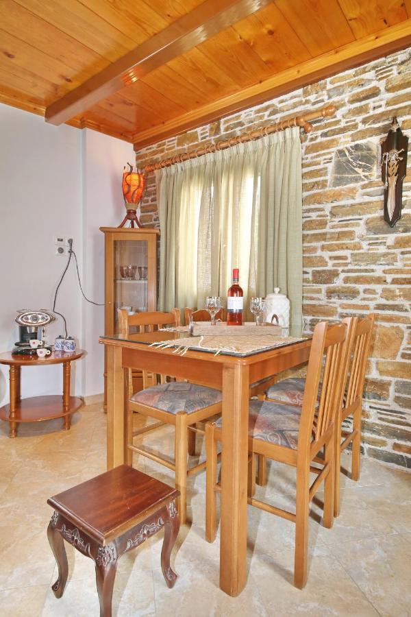 סקופלוס טאון Traditional City Centre House מראה חיצוני תמונה